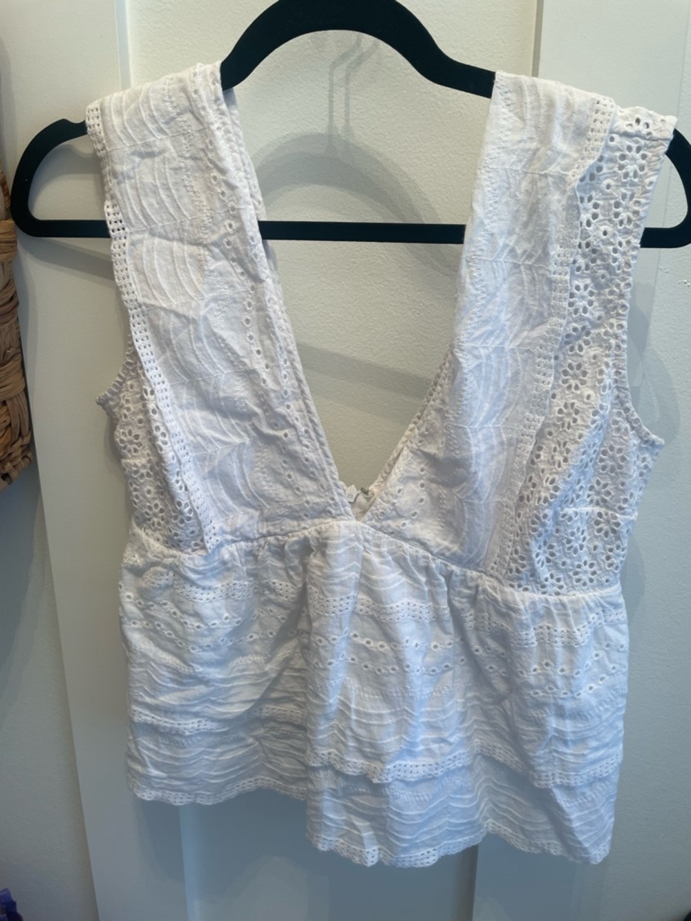 Gianni Bini White Eyelet V-Neck Peplum Tank